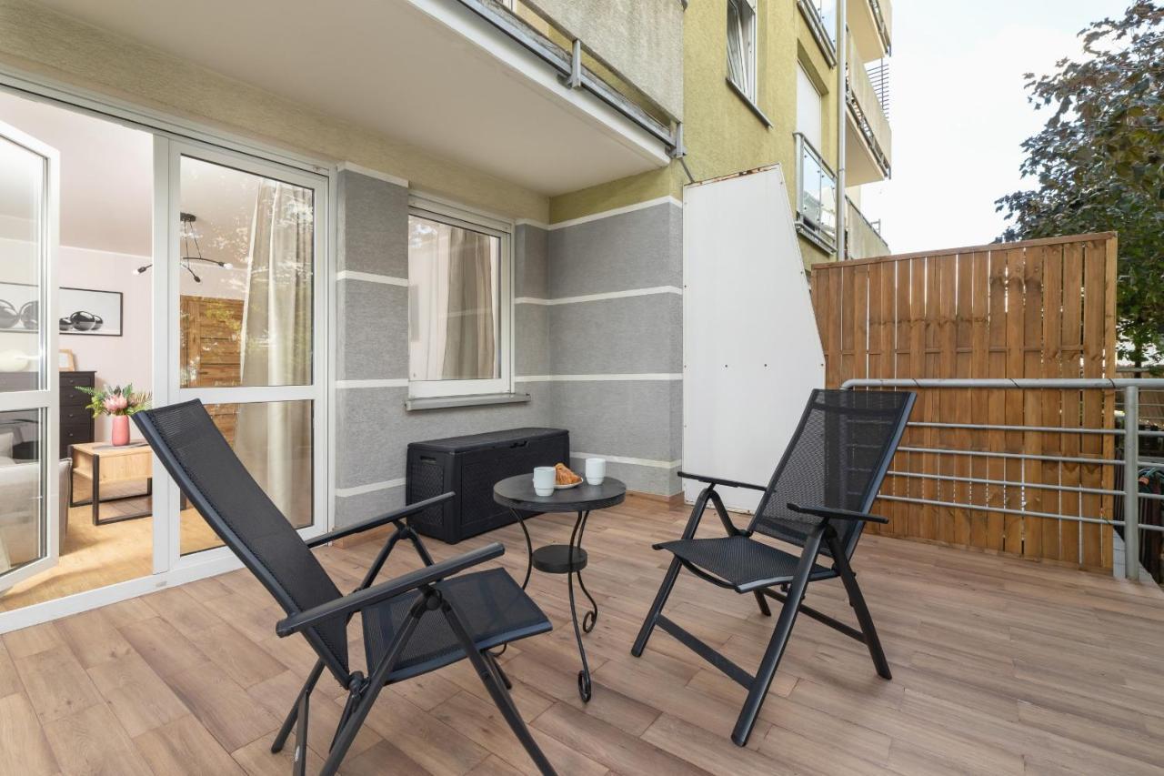 Pleasant Apartment With Terrace Cracow By Noclegi Renters Krakow Dış mekan fotoğraf